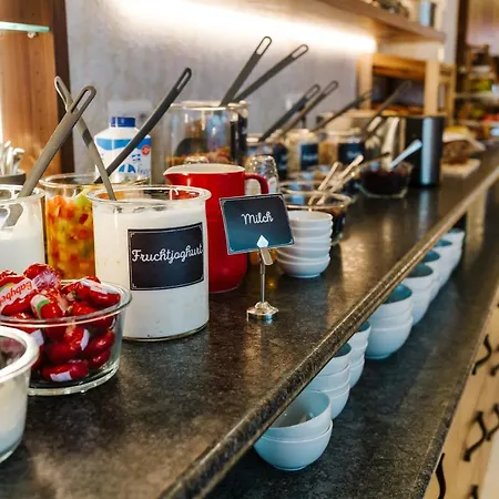 Otel Tinschert Hotel-restaurant-partyservice 4*